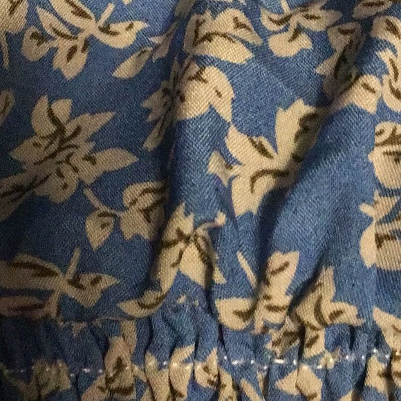 Blue v neck Tank - Picture 4 of 4